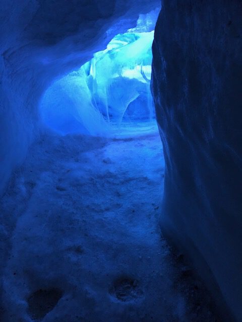 Die Eishöhle im Perlan-Museum