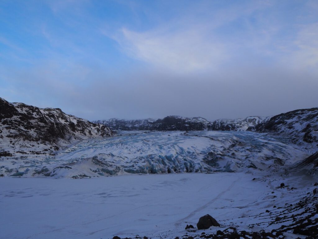 Blick auf die Gletscherzunge des Sólheimajökull